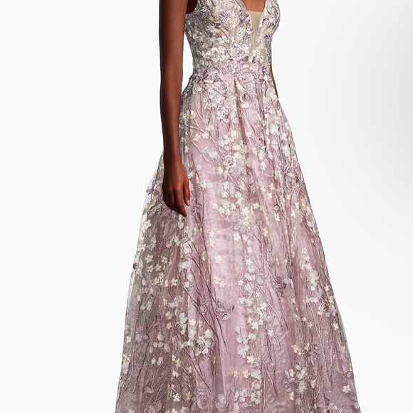 Mac Duggal, Floral embroidered illusion V-neck gown, Style 20131 size 12 - Picture 5 of 9